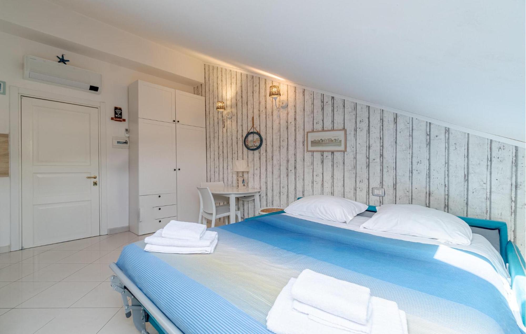 Gorgeous Apartment In Levanto With Kitchen ภายนอก รูปภาพ
